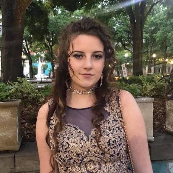 Meet your Posher, Cheyenne - Picture 1 of 1